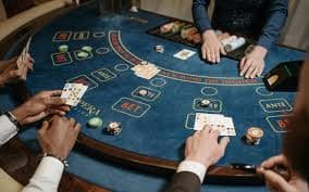 Roulette betting layout interface showing inside and outside bets